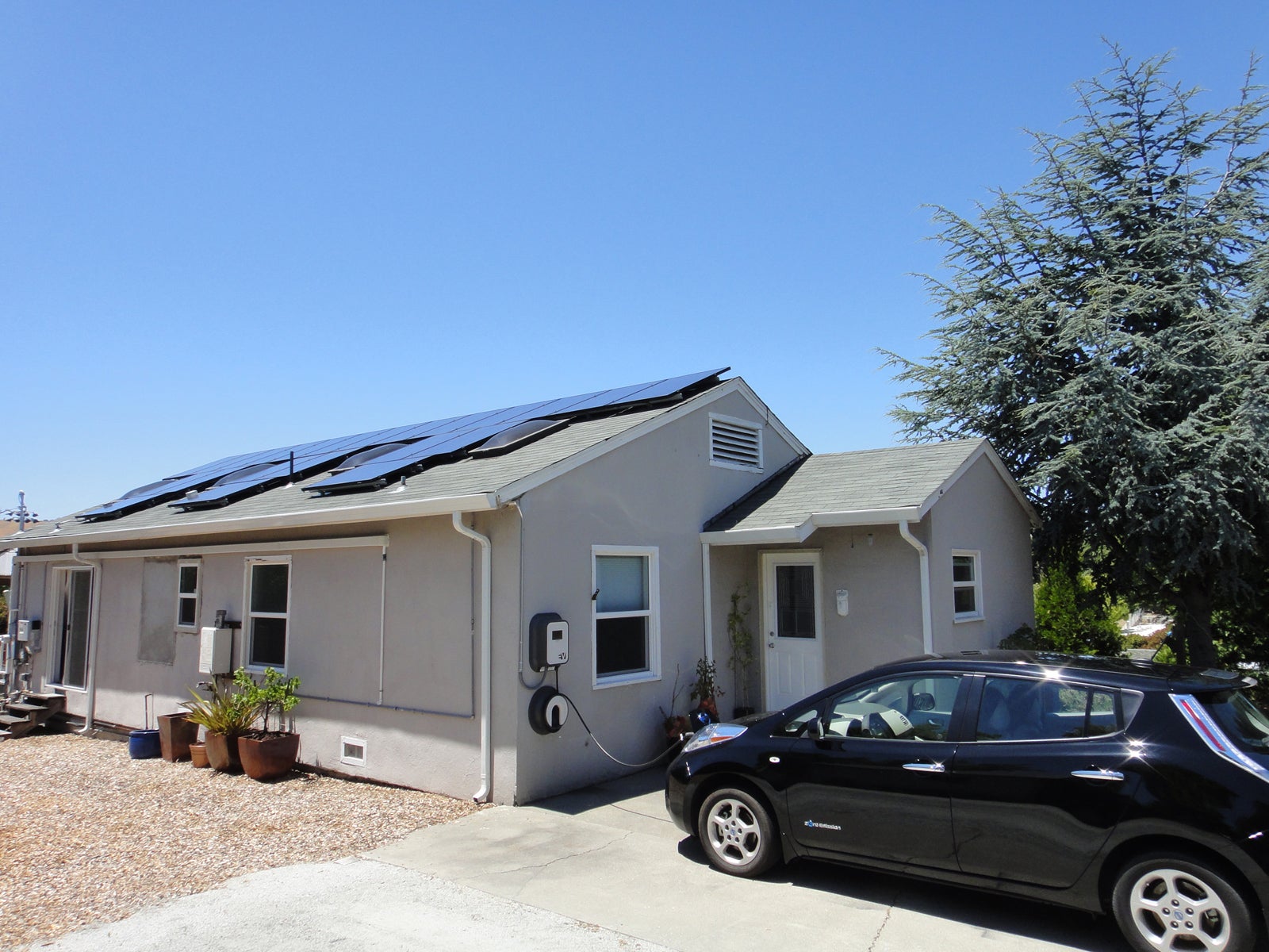 4.68kW Solar with electric vehicle charging (Benicia)