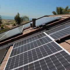 Roof mounted solar installation