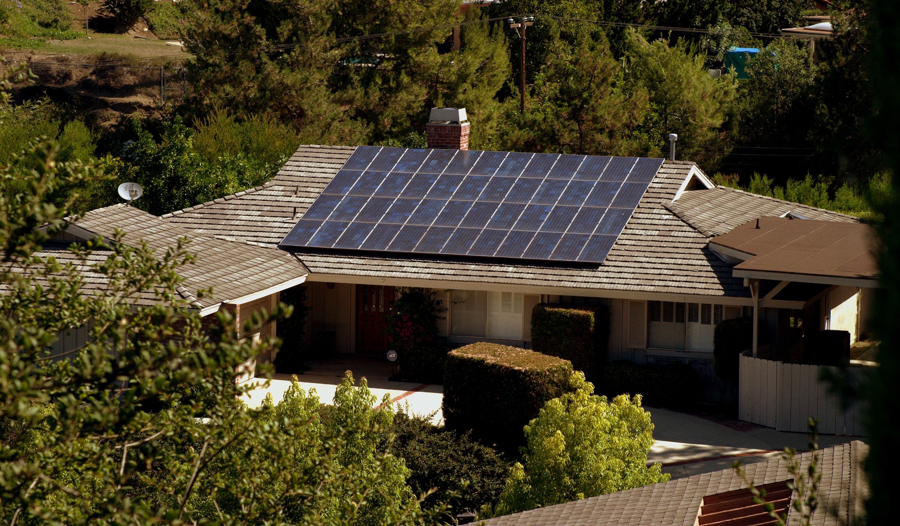  Solar array with battery backup system - Topanga