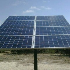 Pole mounted solar PV installation