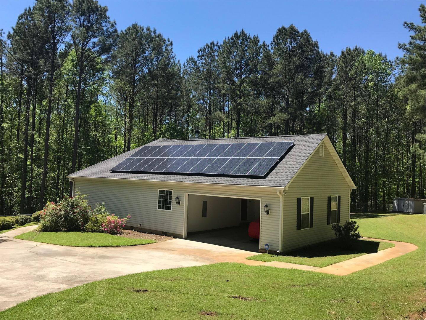 7kW residential solar energy system just outside Macon, GA