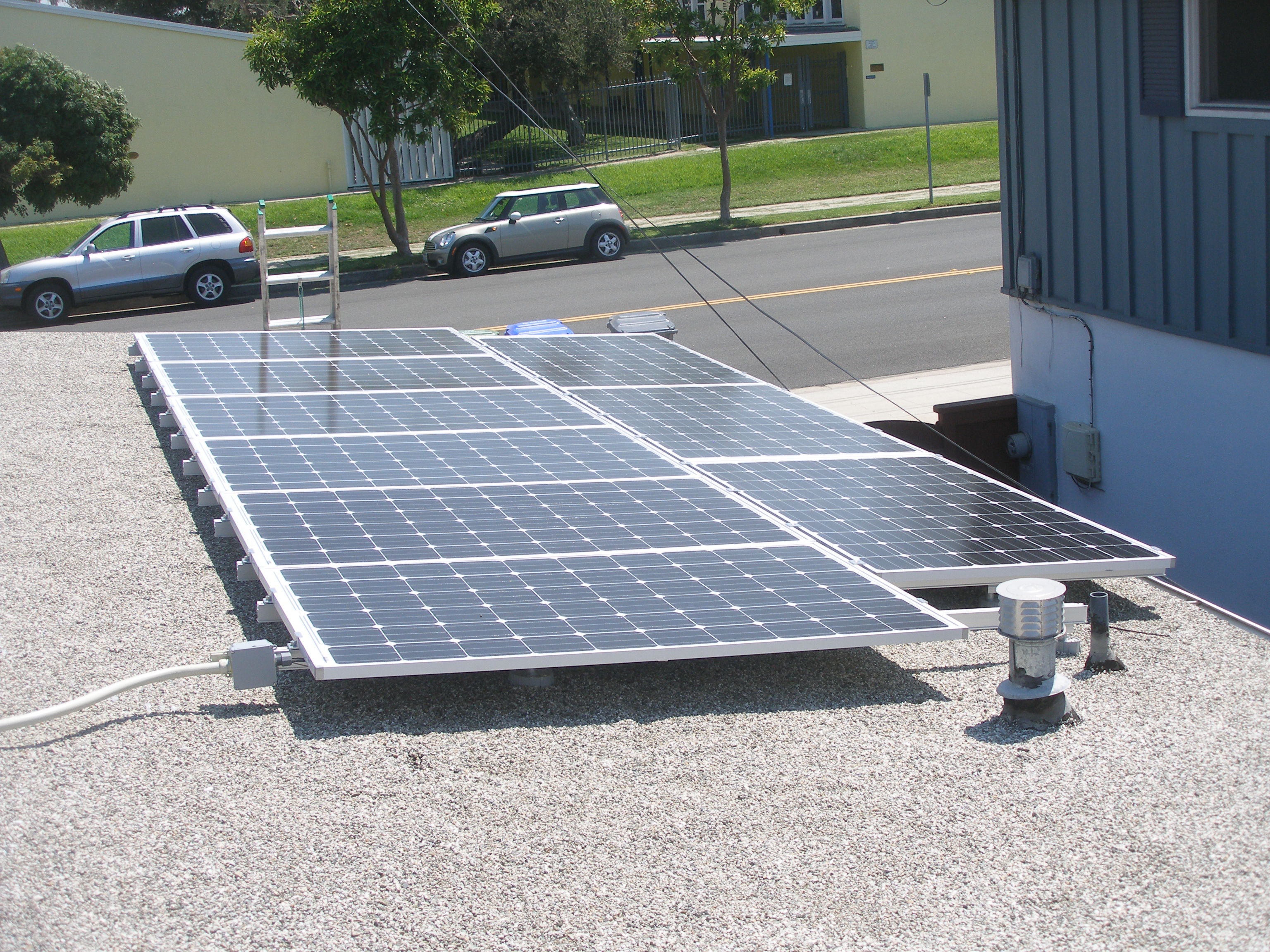 Gravel roof installation- Manhattan Beach