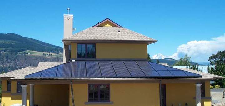 Ford-Richmond. Hood River, OR. 3,840 Watts 