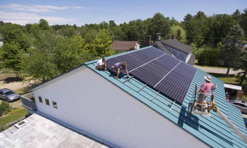 Twelve Panel Solar Electric System in Freeport