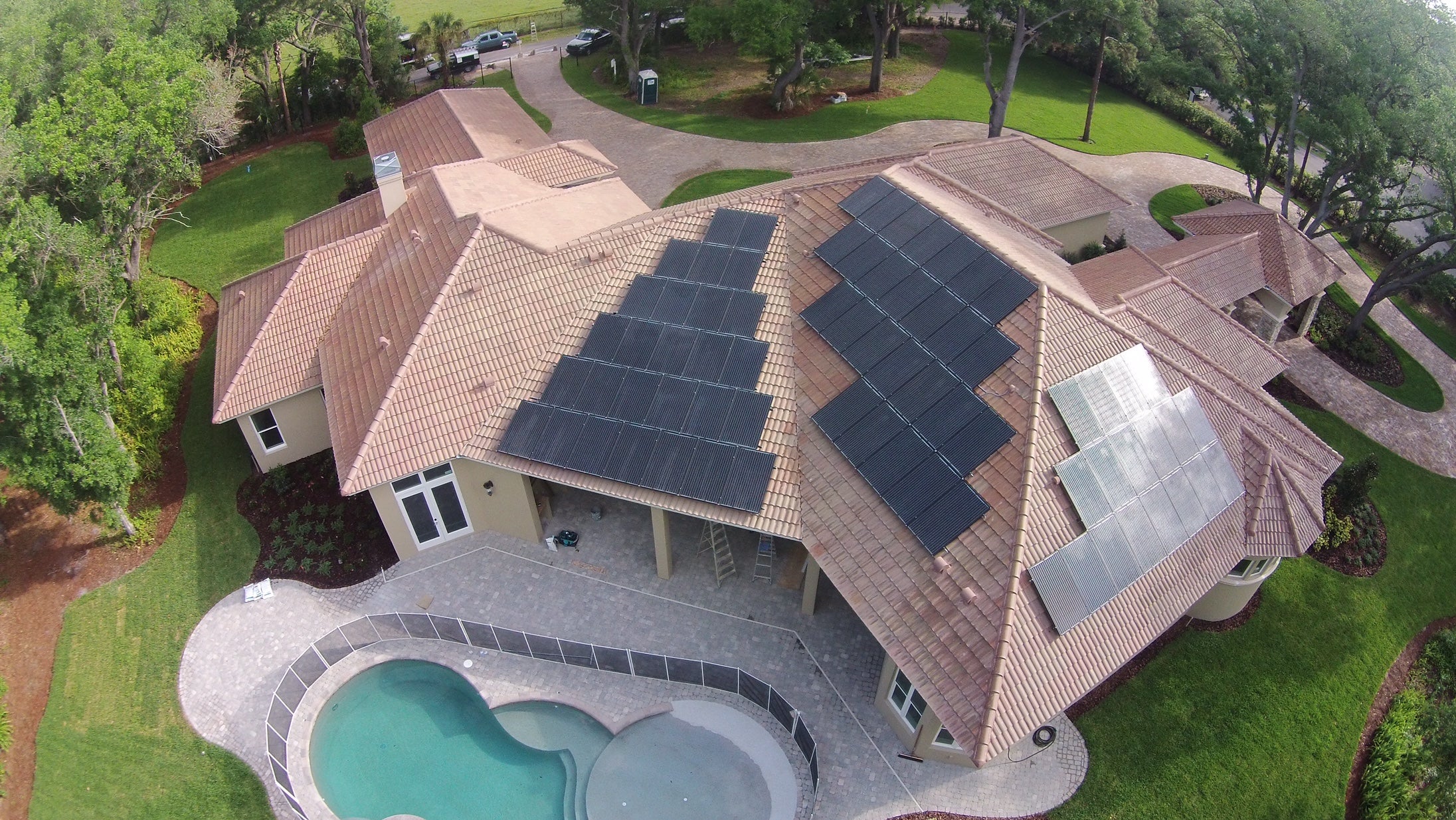 Solar Panels on Tile Roof - SEM