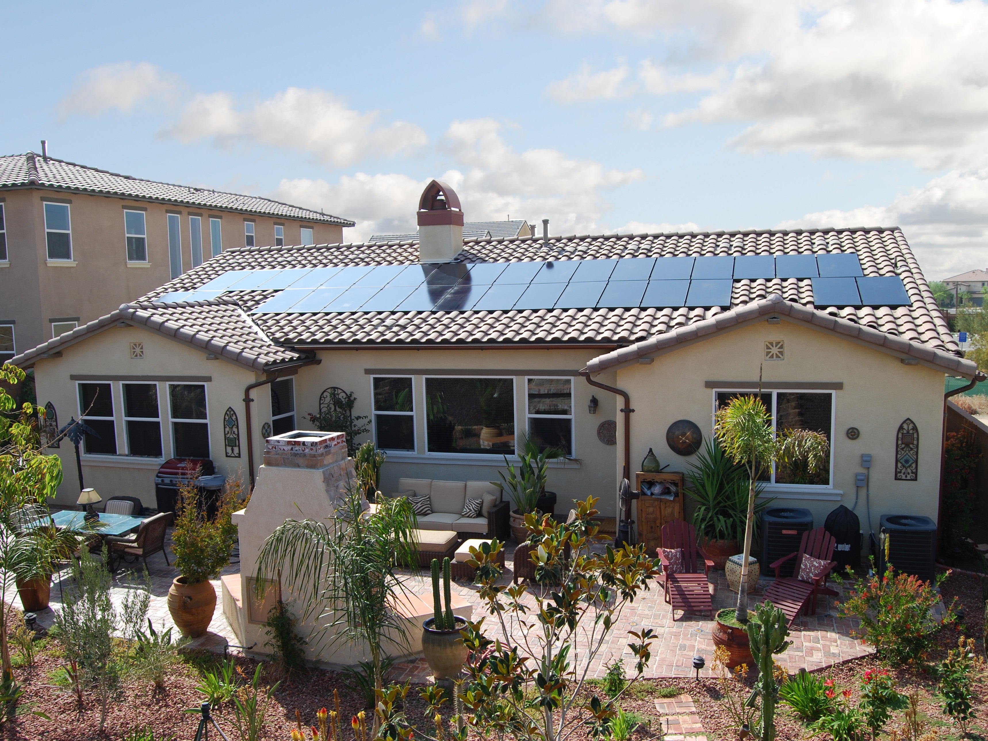 11.39kW Sunpower system by Going Green NRG - Custom install