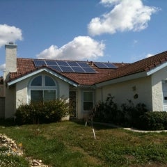 Roof mounted solar installation