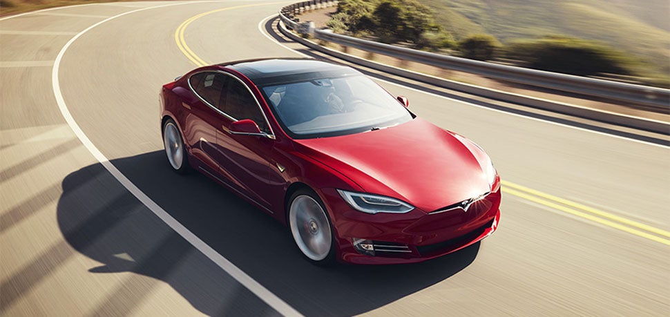 https://www.solarreviews.com/content/images/blog/post/focus_images/337_60_tesla-s-model-970.jpg